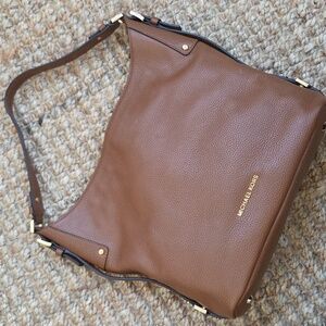 {Michael Kors} Bedford Large Belted Venus Leather Shoulder Bag in brown